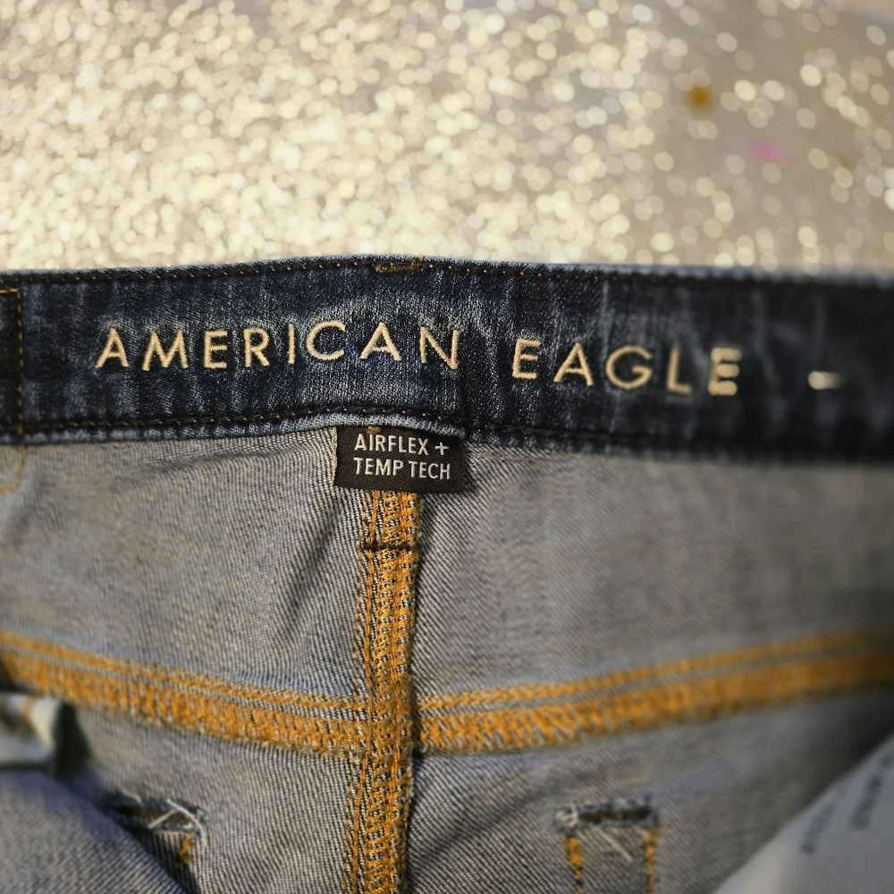 American Eagle Outfitters Men's Distressed Blue Jeans